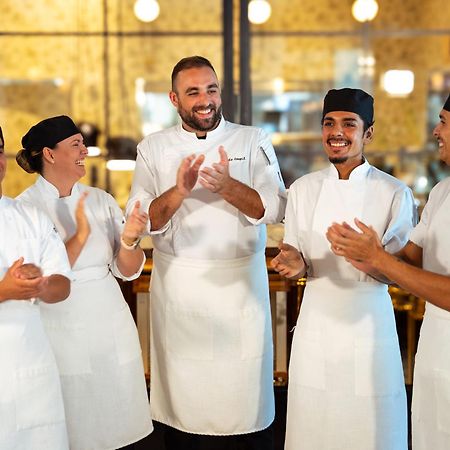 Ette Luxury Hotel & Spa Four Corners Dış mekan fotoğraf Chef and his team