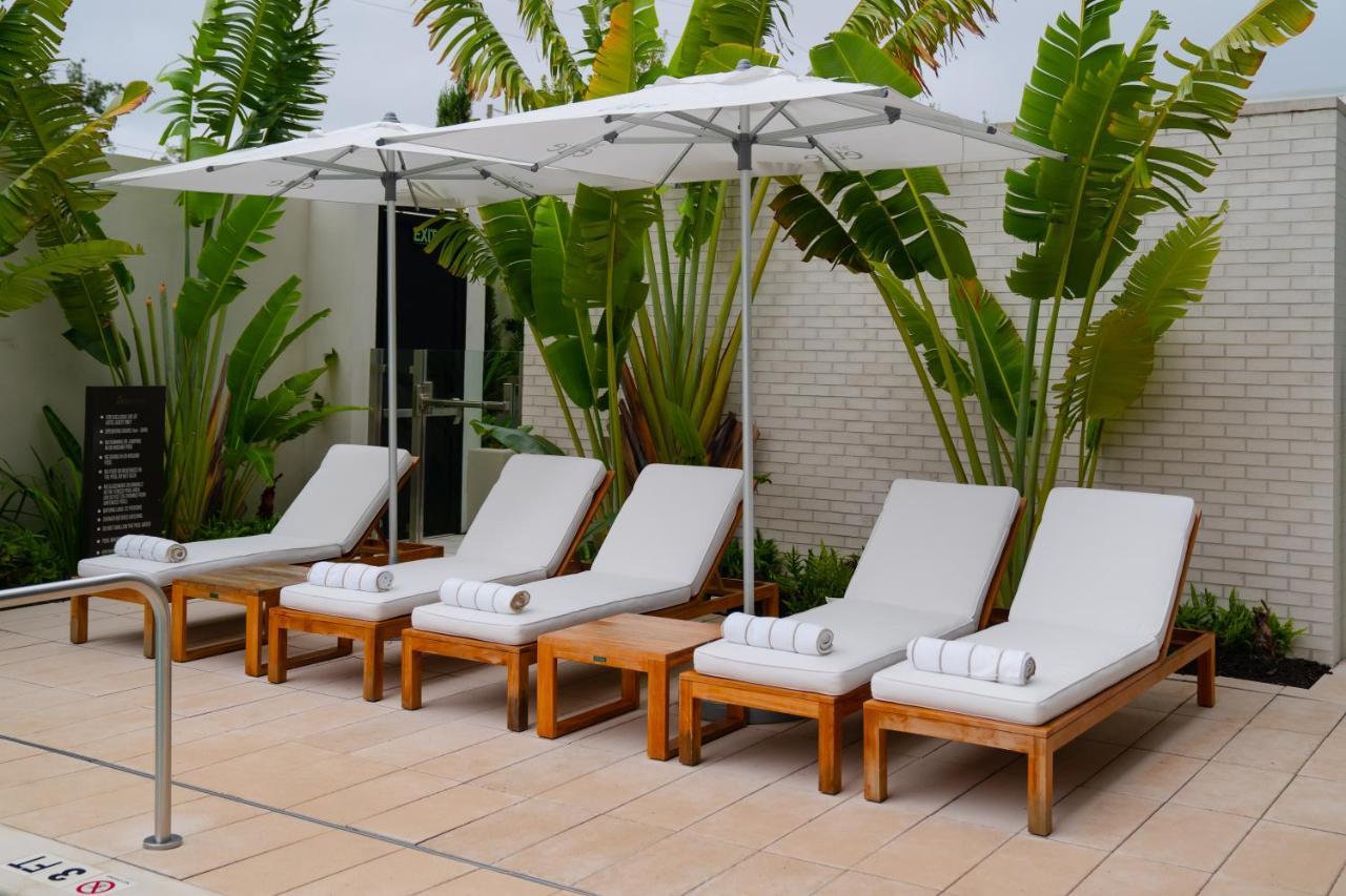 Ette Luxury Hotel & Spa Four Corners Dış mekan fotoğraf Sunloungers